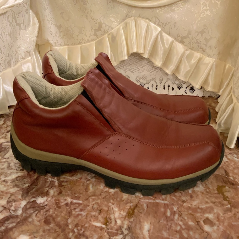 Johnston & Murphy Men's Red Leather Slip-On Loafers - Picture 10 of 11